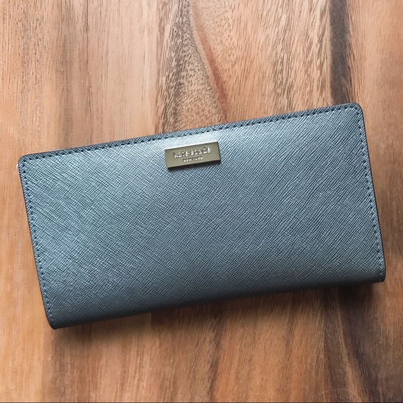 New Kate Spade Wallet ♠️ - Picture 2 of 4